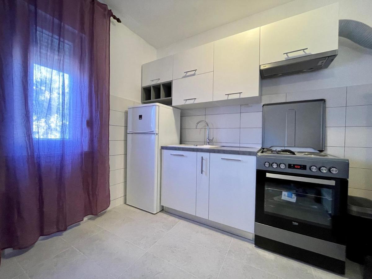 Апартаменты Apartman "Lima" Пула Экстерьер фото